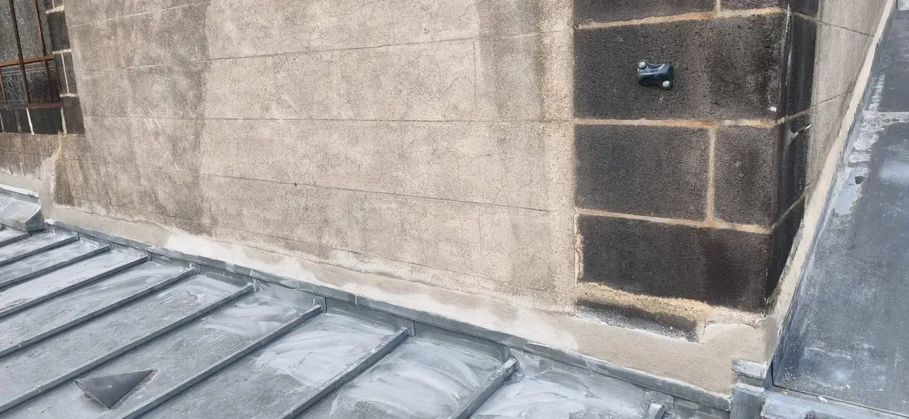 Toiture rénovée par Toit des Dômes à Clermont-Ferrand (62) — vue d'ensemble