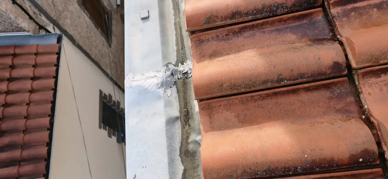 Toiture rénovée par Toit des Dômes à Clermont-Ferrand (72) — vue d'ensemble