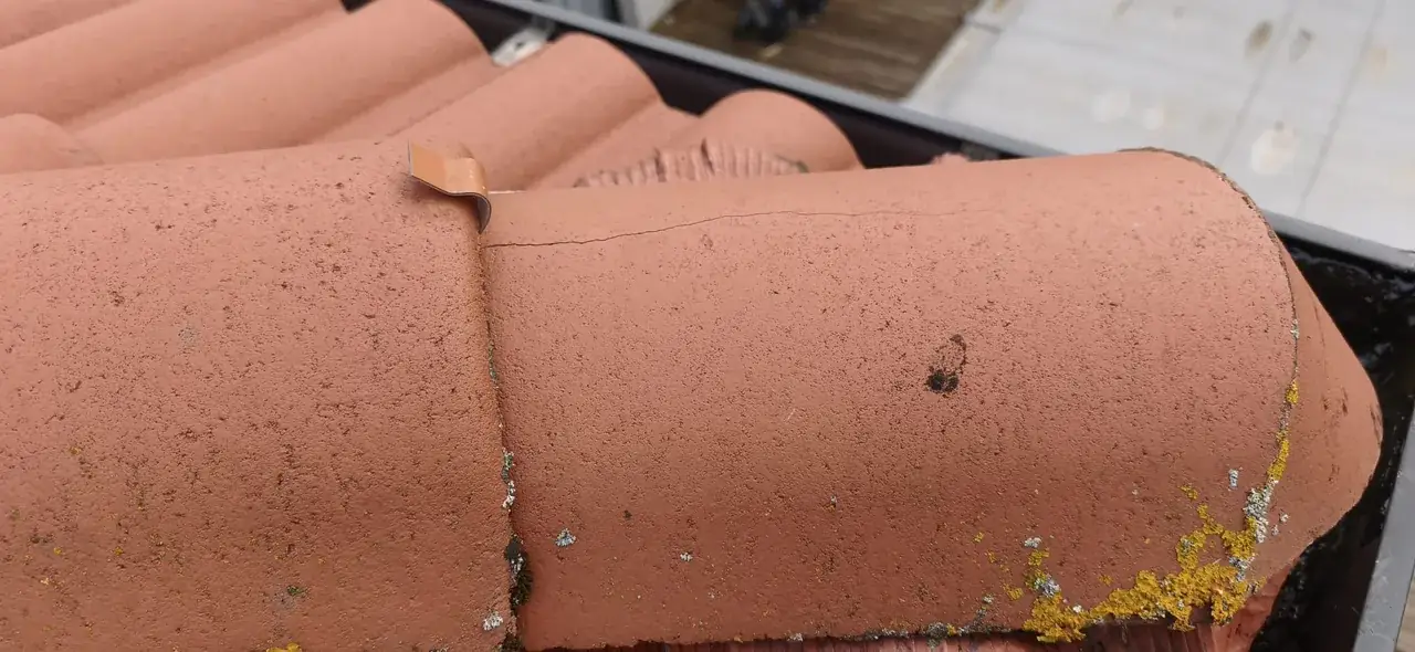 Toiture rénovée par Toit des Dômes à Clermont-Ferrand (89) — vue d'ensemble