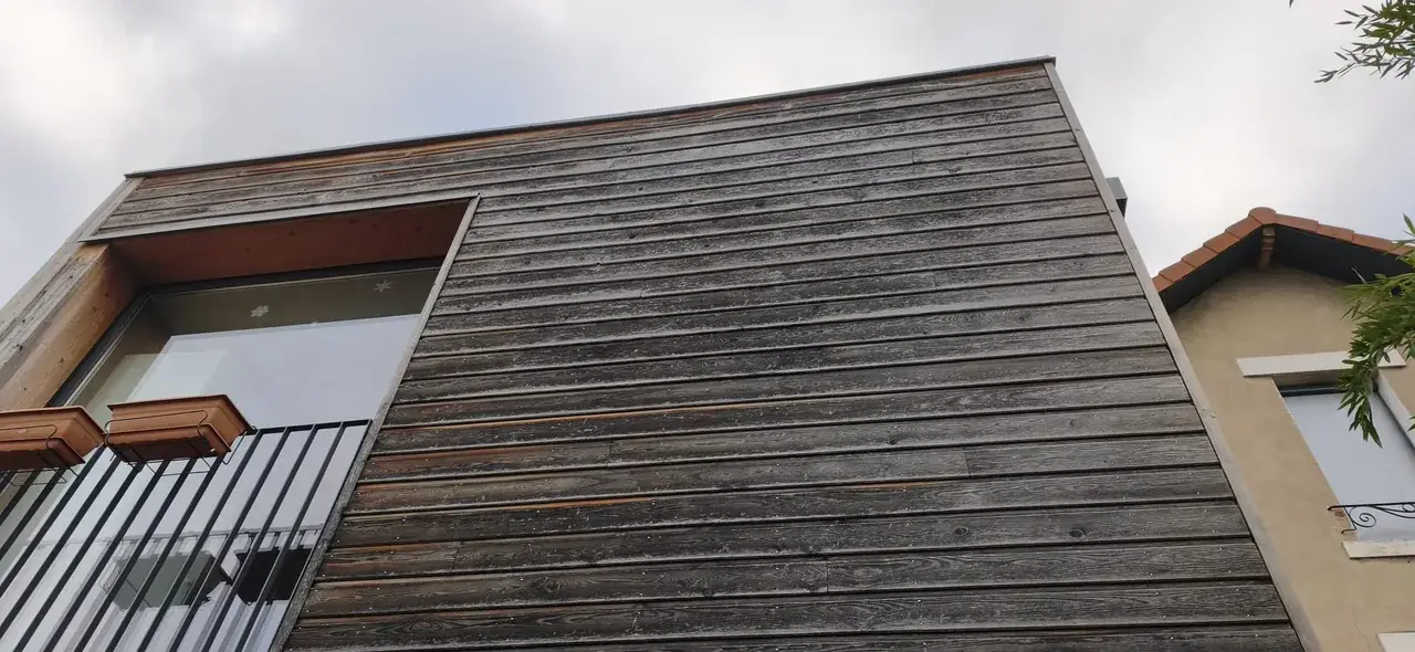 Toiture rénovée par Toit des Dômes à Clermont-Ferrand (88) — vue d'ensemble