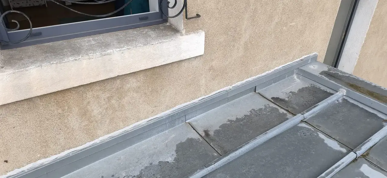 Toiture rénovée par Toit des Dômes à Clermont-Ferrand (91) — vue d'ensemble