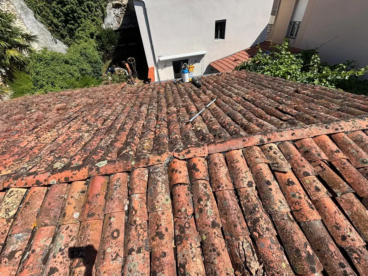 Toiture rénovée par Toit des Dômes à Clermont-Ferrand (96) — vue d'ensemble