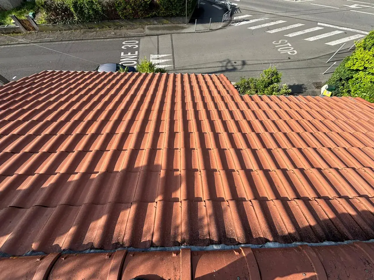 Toiture rénovée par Toit des Dômes à Clermont-Ferrand (107) — vue d'ensemble